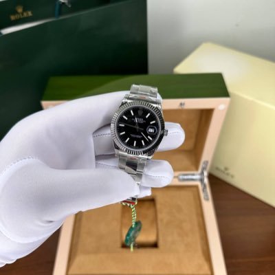 I’m only trying to pursue my fathers dream of becoming the best watch dealer in the world 🌎 we are almost there Dad 👨 🙏🏾