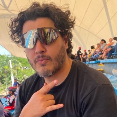 joridigo's profile picture. LA VERDADERA EDUCACIÓN NO SE ENCUENTRA EN EL AULA, FORJADA POR MENTES CONFORMES Y ACABADAS; AL CONTRARIO, ES REFLEXIVA, INCONFORME Y A LA VISTA DE TUS SUEÑOS.