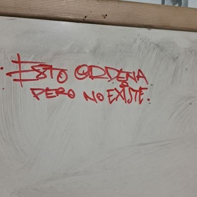 Extudiante de psicologia. Rapero, poeta, escritor, performer, pseudo actor, ser vivo.