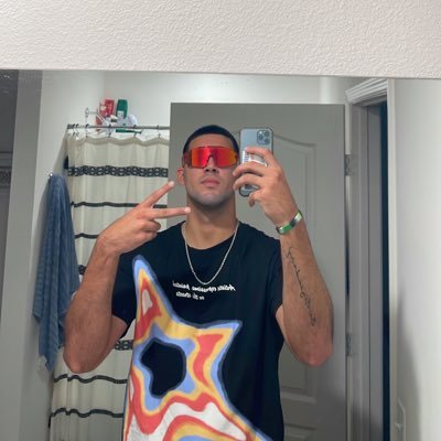 ChrisAlizea's profile picture. 📍🇵🇷