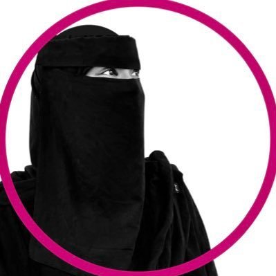 كاتبة إبداعية لقطاع الأعمال، خيالة و لي بالقصيد محطات❤️للأعمال 📩 se3da001@gmail.com