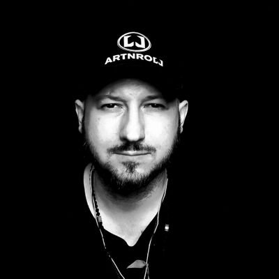 Founder | Art & Creative Director | @ArtnrollGames @Clash_HOFT
➡️ https://t.co/2FkiRWyxAV |