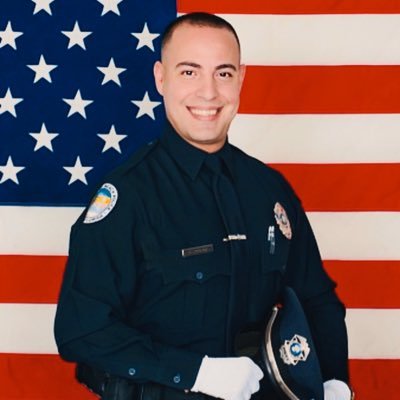 | Cuban American | Communicator | Gentleman | Man of values #BacktheBlue #LEO #publicservice | Views are my own | Jesus Christ is my lord and Savior