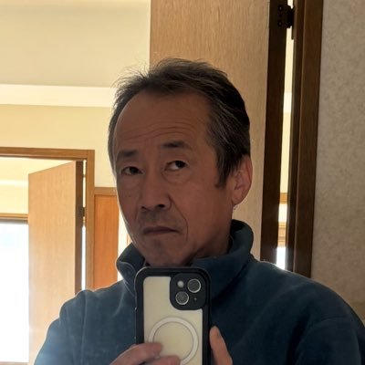 若い頃宮川一朗太さんに似てると言われたことのある、ブラッド・ピットと同世代の男子です。洋画、邦画ドラマ を見ることが好きです。そこからいろいろな物を発見できればと思います。
