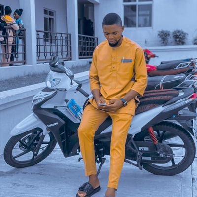PUT GOD FIRST 🙏 🙌 ❤ lifestyle of a cobbler/ shoe designer.