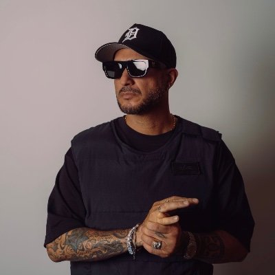 Hip-Hop rooted, House & Techno Kung-Fu Master | Serán Bendecidos founder | @Desolat_Music founder ♦ Insta: locodiceofc Merch&Music : https://t.co/mYAU552274