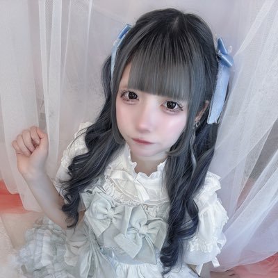 @ccc_cutecheers アイドルと食べることがだいすき☁️夏に弱いです、たくさんがんばる、すごく加工⚠️