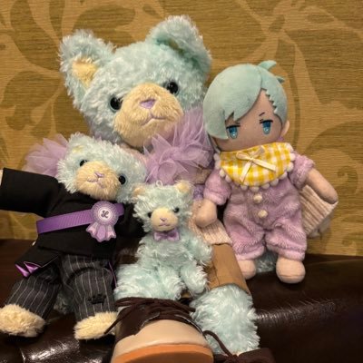 交換用ですが楽しかった思い出なども呟きます。成人済。藍、歌仙、茨。希望数入手した推しを交換にだしたり、友人分を探していることもあります。現地及び都内手渡し(新宿>池袋・秋葉原・渋谷等)での交換希望。シフト制勤務のためお返事時間がまちまちです。未成年(含高校生)の方は成人後よろしくお願い致します!