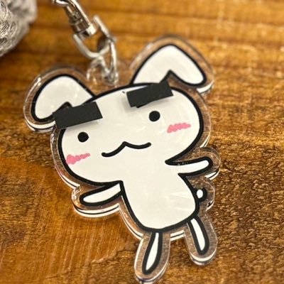 kintoneが好きなうさぎ/小4ボーイ有/セルフネイル/好きなもの:帳票・在庫管理/仕事をITでたのしく/フォローつけるも外すもご自由に/ツイートは個人の見解です/kintone/メールワイズ/kintoneCafé岡山運営