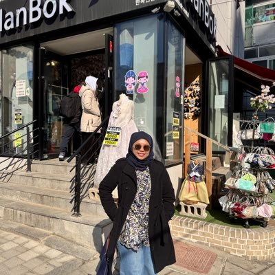 MahirahMohammd's profile picture. 