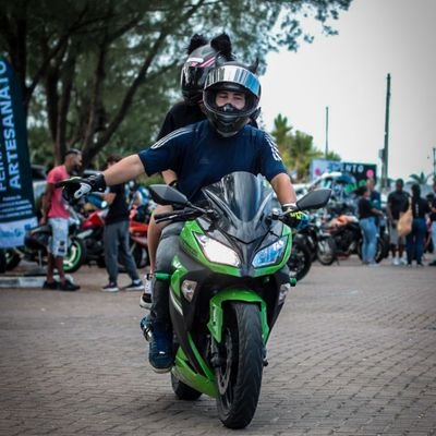 JinSeason2's profile picture. Pretendo postar vídeos diários, sem muitos cortes, enfeites e edição, só eu mesmo 🙂