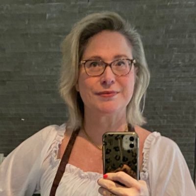 I think bio’s are overrated 🙃🙂| Reist | Wandelt | Fotografeert | Houdt van haar gezin, hond, muziek en styling | Front-office Visit Ootmarsum-Dinkelland