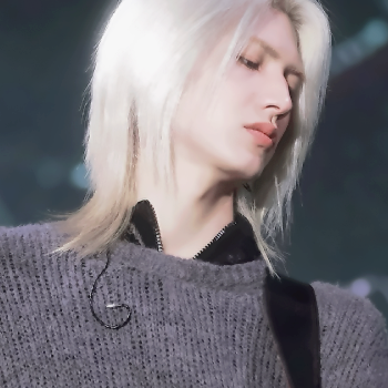 LJ20Y's profile picture. rare & 𝘢𝘯𝘨𝘦𝘭𝘪𝘤 kind of 𝓫eauty — as                                                 
if he was touched by 𝗱𝗶𝘃𝗶𝗻𝗲 grace.