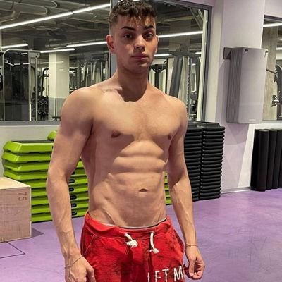 🔥 Adult creator 18+ | 🇮🇹 Made in Italy | 💋 Sensuality & fantasy | 📩 DM for collaborations