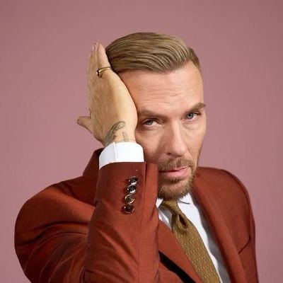 I'm jerry official and I'm running this lovely one with matt blessing
follow and support matt Goss!!!