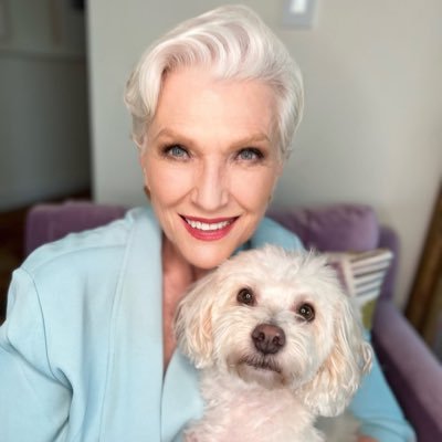 𝟭𝟬𝟭 following 𝟭.𝟭𝗠 followers 𝟱 subscriptions Bestselling International Author of A Woman Makes A Plan _ Doctor of Dietetics 9💃 #ItsGreatToBe77
