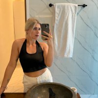 Maddy (@dreamybabe1_) 's Twitter Profile