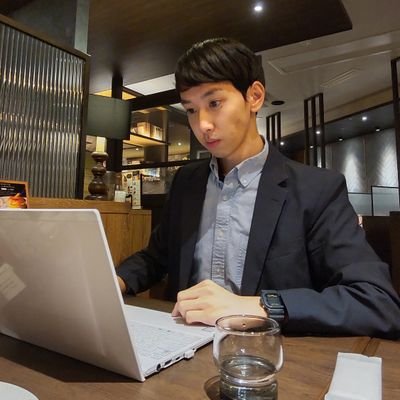【凡人社員でも会社に依存せず”個人で稼ぐ力”を発信】
会社員で働くことの不安&職場の理不尽な人間関係(パワハラで適応障害)⇒貧乏生活で貯蓄0⇒知識0からSNSマーケを学ぶ⇒1年で月30万達成|元SES|副収入で選択肢を拡大|時間とお金の余裕が生まれる生活へ|
プロ野球とアイドルが好きな25歳