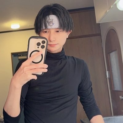 Godlightseason2's profile picture. like：邦ロック 野球 アニメ 食べること