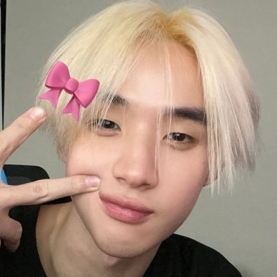 cloveors's profile picture. I want to be success