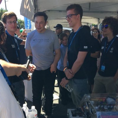 Husband and Father😍working with Elon musk as personal assistant @spacex @Tesla 🚀🚀
