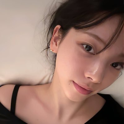 thnzundon's profile picture. ปะป๊าผุ้กอบกุ้เอกราชของเหล่าเอเลี่ยนให้กับน้องหนาว