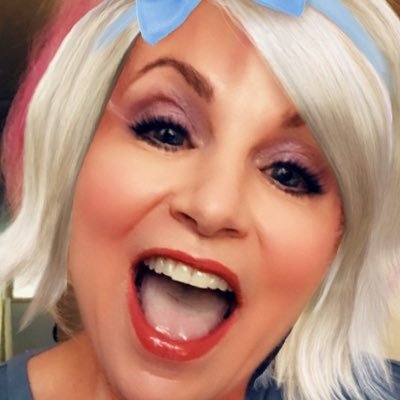 DesertDivaTN's profile picture. Retired RN…..Covid was the final straw