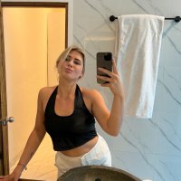 Maddi (@flirtbreeze97) 's Twitter Profile