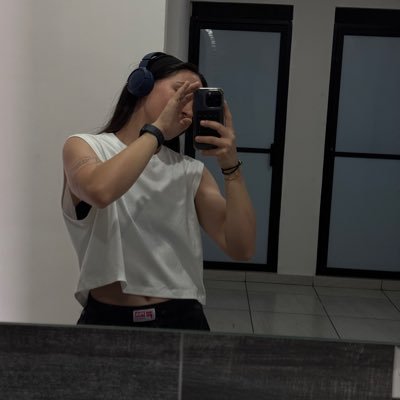 Tapatía //Amante de los viajes 🛩️//Coach🏋️♂️//Tu amigable vecina🕸️// colágeno y ensure advance al mismo tiempo 🤠
