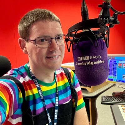 Award winning radio presenter, producer and broadcast journalist @BBCCambs & @BBCNews. Formerly Cambridge 105 & Star Radio. @RadioAcademy East Anglia Committee.