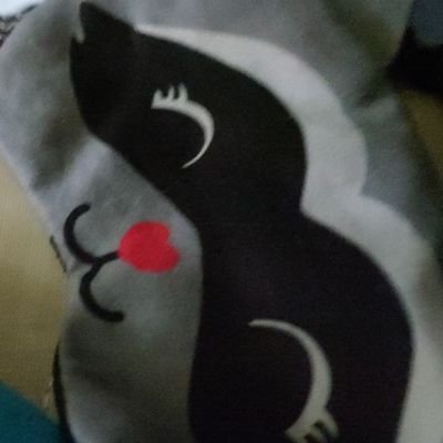 Cris1224032's profile picture. 