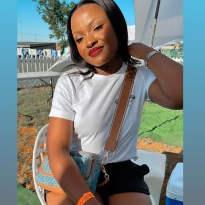 Development Studies Grad | University of Mpumalanga Alumni 👩🏾🎓🎓| Community & Youth Development Enthusiast | Building Futures, One Project at a Time! 💼✨