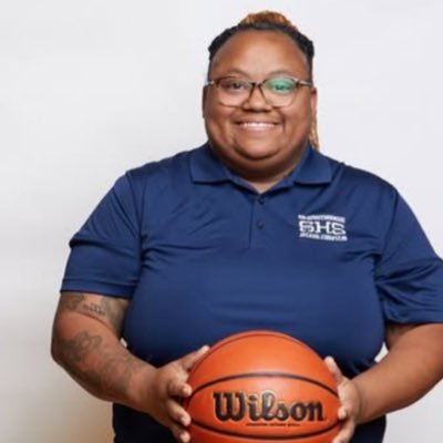 AAU Coach @TyHarrisElite  -Assistant Coach @Blue_Devils_SHS -Mental Health Social Worker-Gamer -USAB Gold License