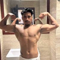 monster 💳💳💸💰 (@gopalna83858932) 's Twitter Profile Photo monster 💳💳💸💰 (@gopalna83858932) 's Twitter Profile Photo