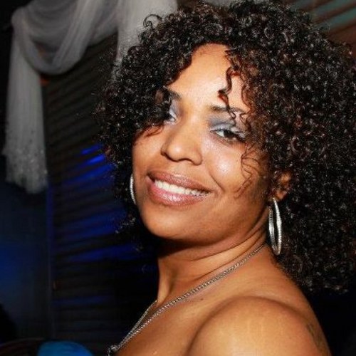 ellemignon's profile picture. I cannot be defined by words so I will let my actions speak for me...