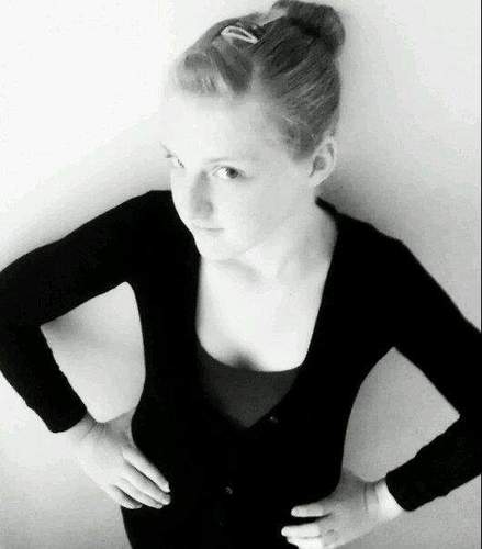 Follow My New One;-@BieberrMairsy i follow back