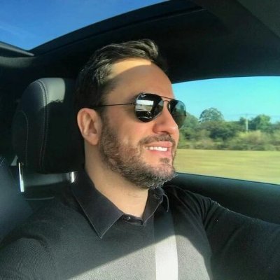 perezanton10's profile picture. Apasionado por los retos y en constante búsqueda de crecimiento personal y profesional😎💼
