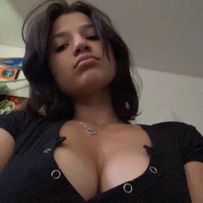 21🖤 | 🇨🇺 I pole dance in my free time, I’m self taught. 🏳️🌈Bi content creator dm for m3nu, tip for faster reply Snap open again🥰 5$ DM fee