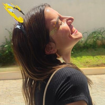 _HeyMissC's profile picture. Formada em Letras e Pedagogia Professora de Educação Infantil e completamente Narcisa das ideia