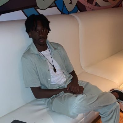 Kitsune9997's profile picture. 25 ♍️ 

Poet /Battle rapper