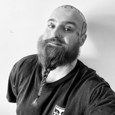 VskPrzk's profile picture. ✨ Tattoo | Linocut & Digital Artist 🥦 Vegan Beast | Prague @blacktuliptattoocz  🌞 Prints & Designs for Sale  📩 DM me to book your tattoo appointment