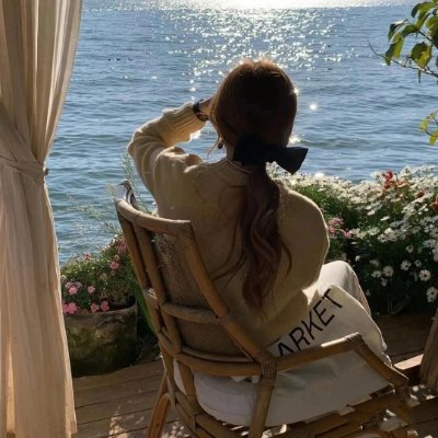 IstatiTri's profile picture. I like USA and Canada 💫🌻