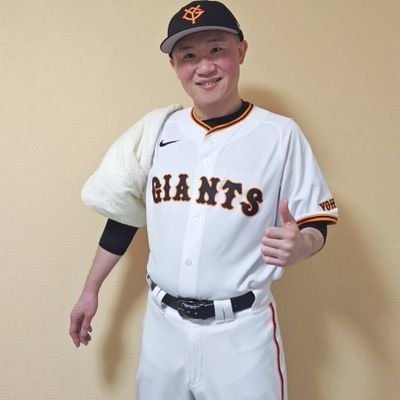 ものまね芸人のまーくんです。田中将大投手のものまねをはじめ
レパートリー豊富に活動中!
ものまねグランプリ~細すぎて伝わらないものまね〜オールスター感謝祭マラソンランナー、NHK紅白歌合戦ギネス所得 等
#ものまね
#お笑い
#芸人
#野球好きとつながりたい
#けん玉
#プロ野球ファンと繋がりたい #巨人