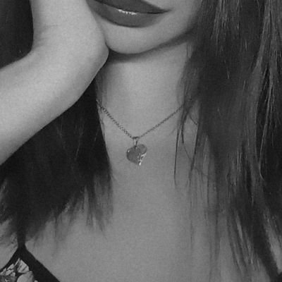 oscuradoll's profile picture. mentira la verdad.