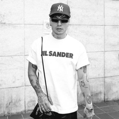 villalobossebas's profile picture. Lo imposible sólo tarda un poco más. #pdc