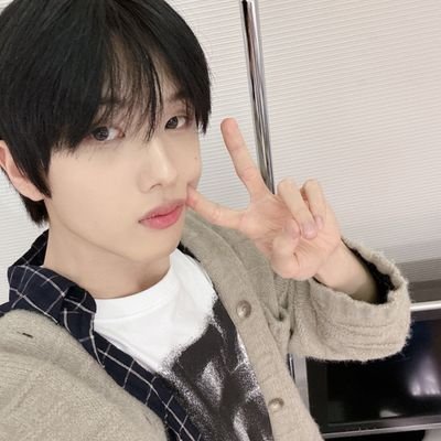 ManhMokk_'s profile picture. MANHMOK.🌫️   จริงๆแล้วเราน่ารักนะ แต่เราก็แปก 
#BLACKBLUECLUB