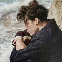 KnollFields's profile picture. Sensitive young futurist🎄