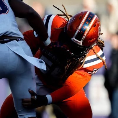 Just a kid from Lowell, Ma - 6’2 220lbs de C/O 2027 @ Thee Maury High School