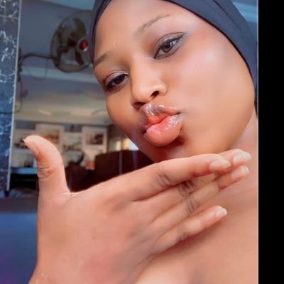 te_s_sy's profile picture. 