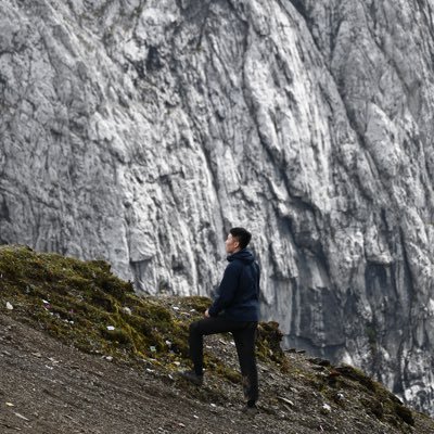 JiaheHu424923's profile picture. 